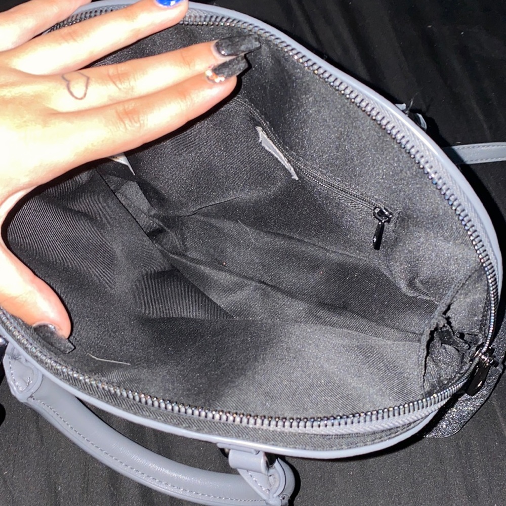 Purse - Picture 2 of 5
